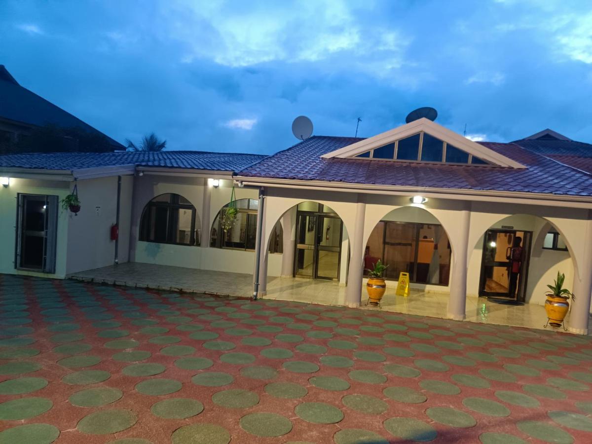 קומסי Prestige Guesthouse ,Ksi מראה חיצוני תמונה
