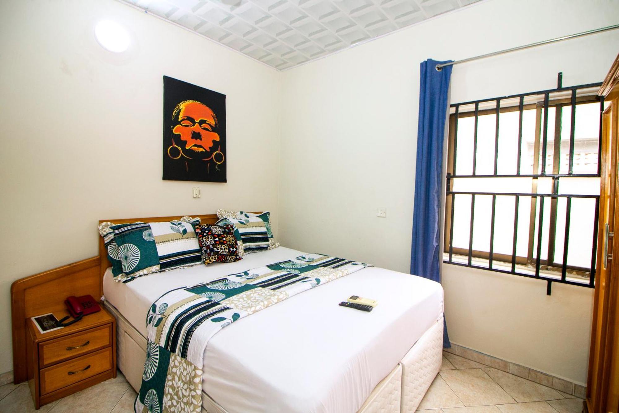 קומסי Prestige Guesthouse ,Ksi מראה חיצוני תמונה