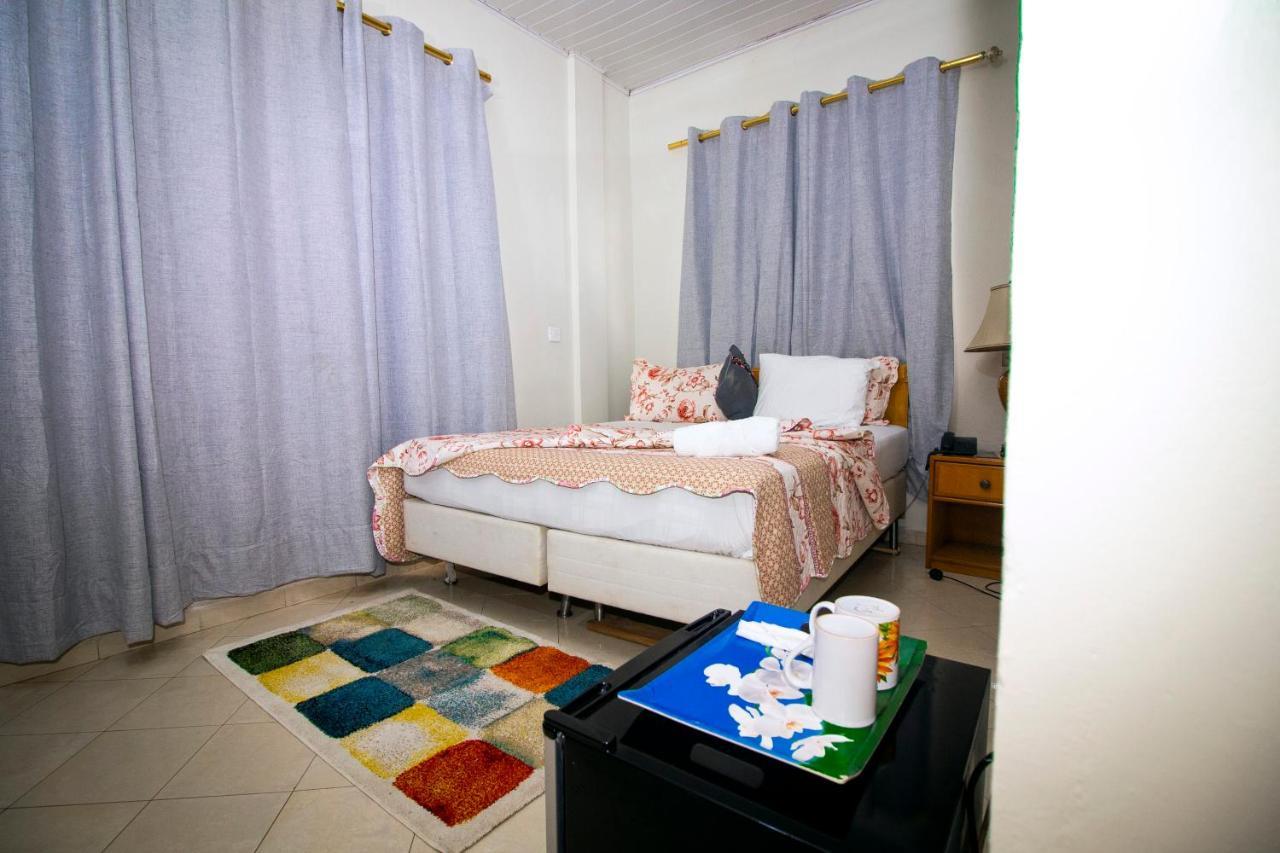 קומסי Prestige Guesthouse ,Ksi מראה חיצוני תמונה