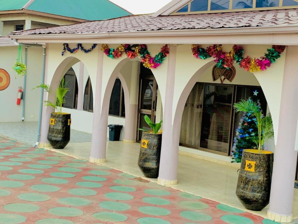 קומסי Prestige Guesthouse ,Ksi מראה חיצוני תמונה