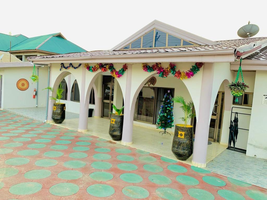 קומסי Prestige Guesthouse ,Ksi מראה חיצוני תמונה