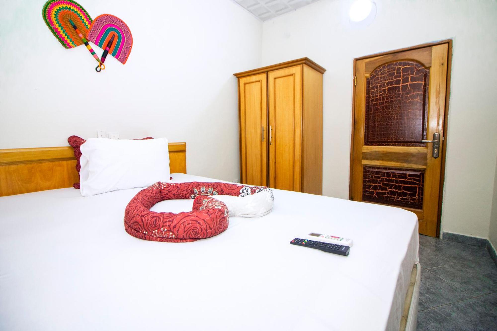 קומסי Prestige Guesthouse ,Ksi מראה חיצוני תמונה