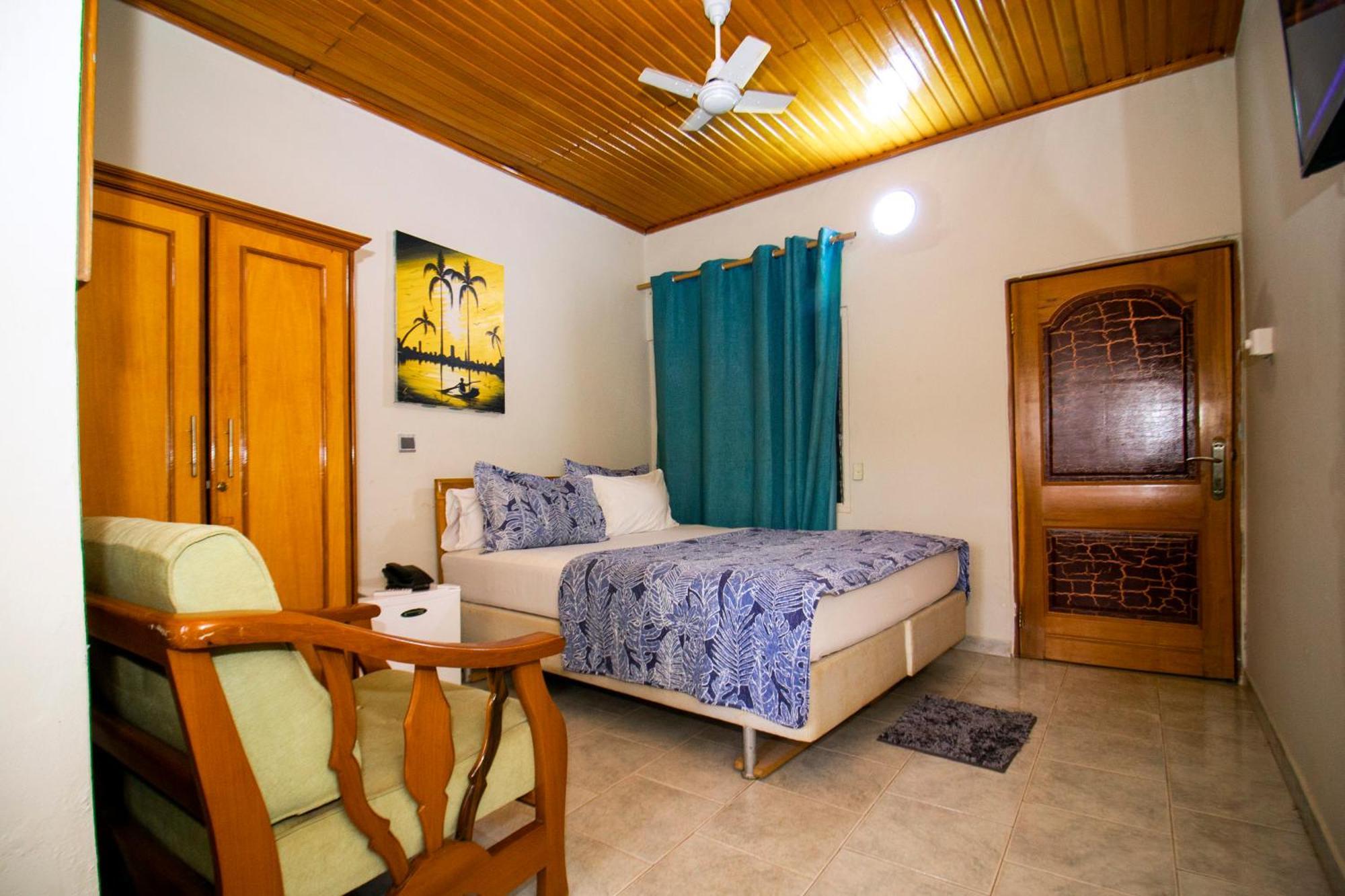 קומסי Prestige Guesthouse ,Ksi מראה חיצוני תמונה