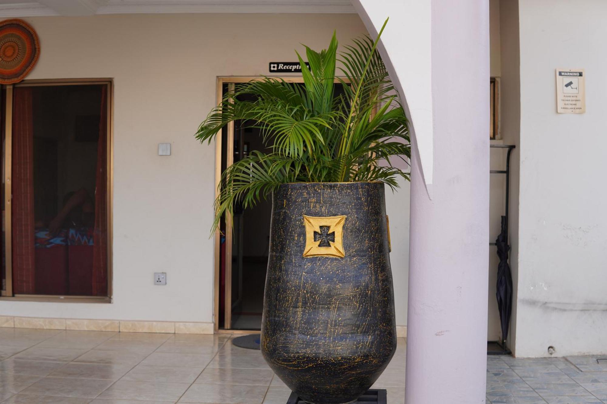 קומסי Prestige Guesthouse ,Ksi מראה חיצוני תמונה