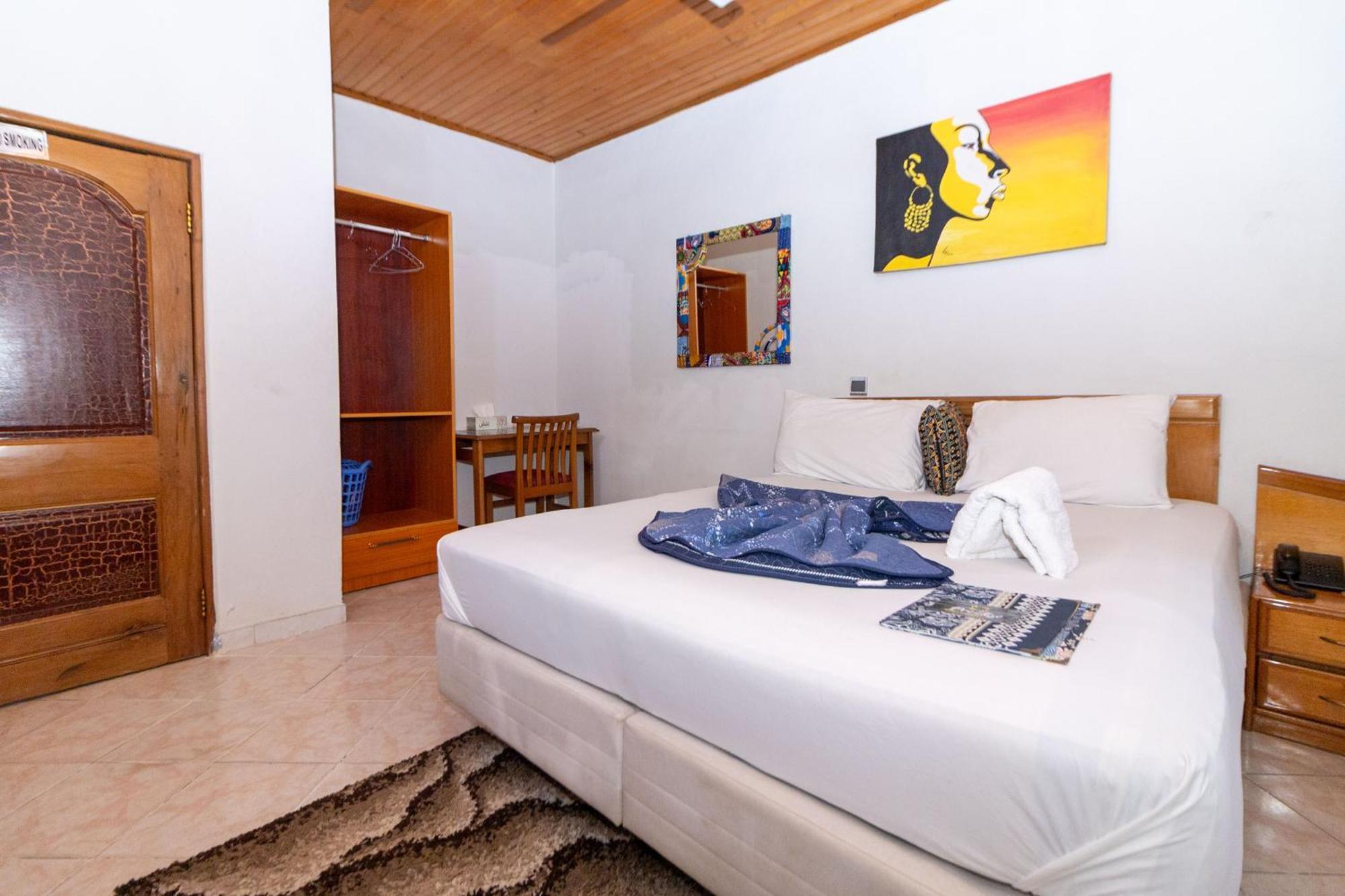 קומסי Prestige Guesthouse ,Ksi מראה חיצוני תמונה